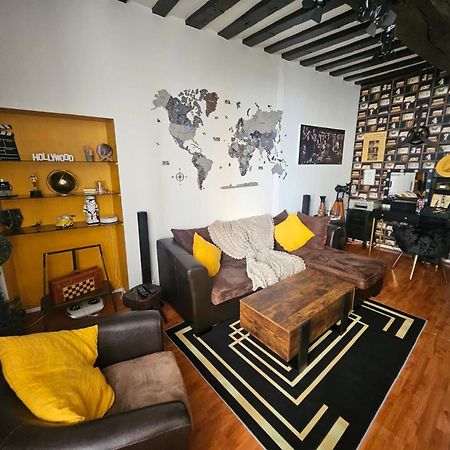 "Studio Cinema" Auxerre Bagian luar foto
