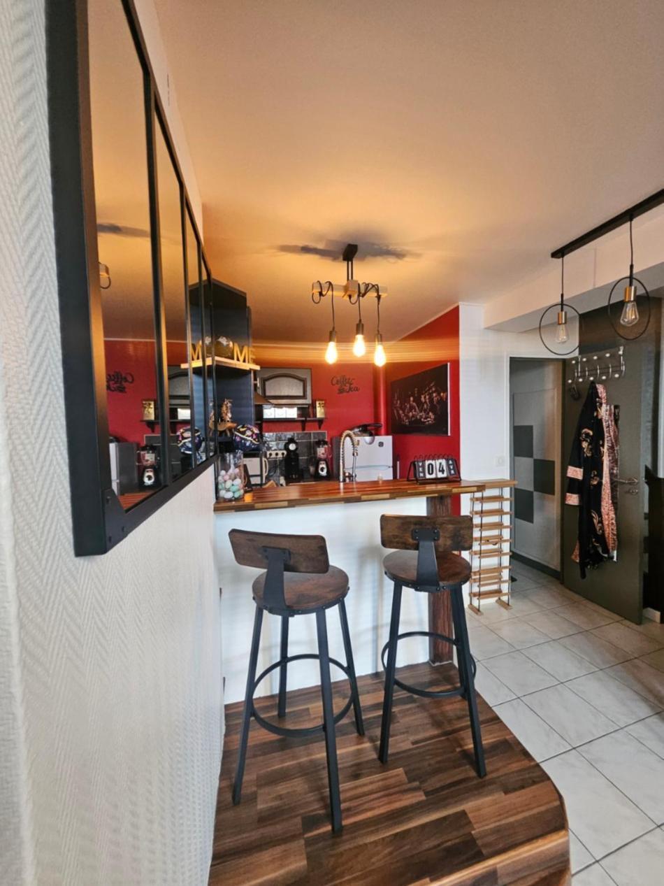 "Studio Cinema" Auxerre Bagian luar foto