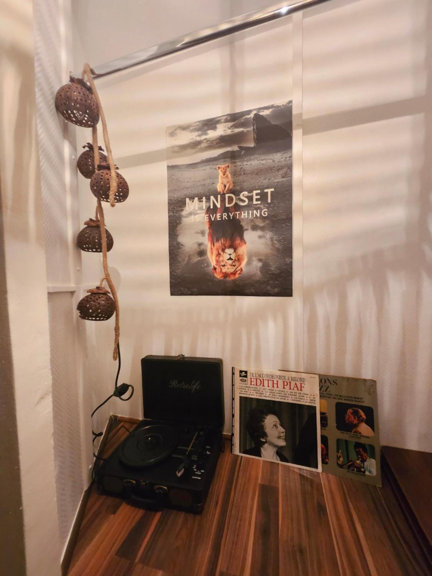 "Studio Cinema" Auxerre Bagian luar foto