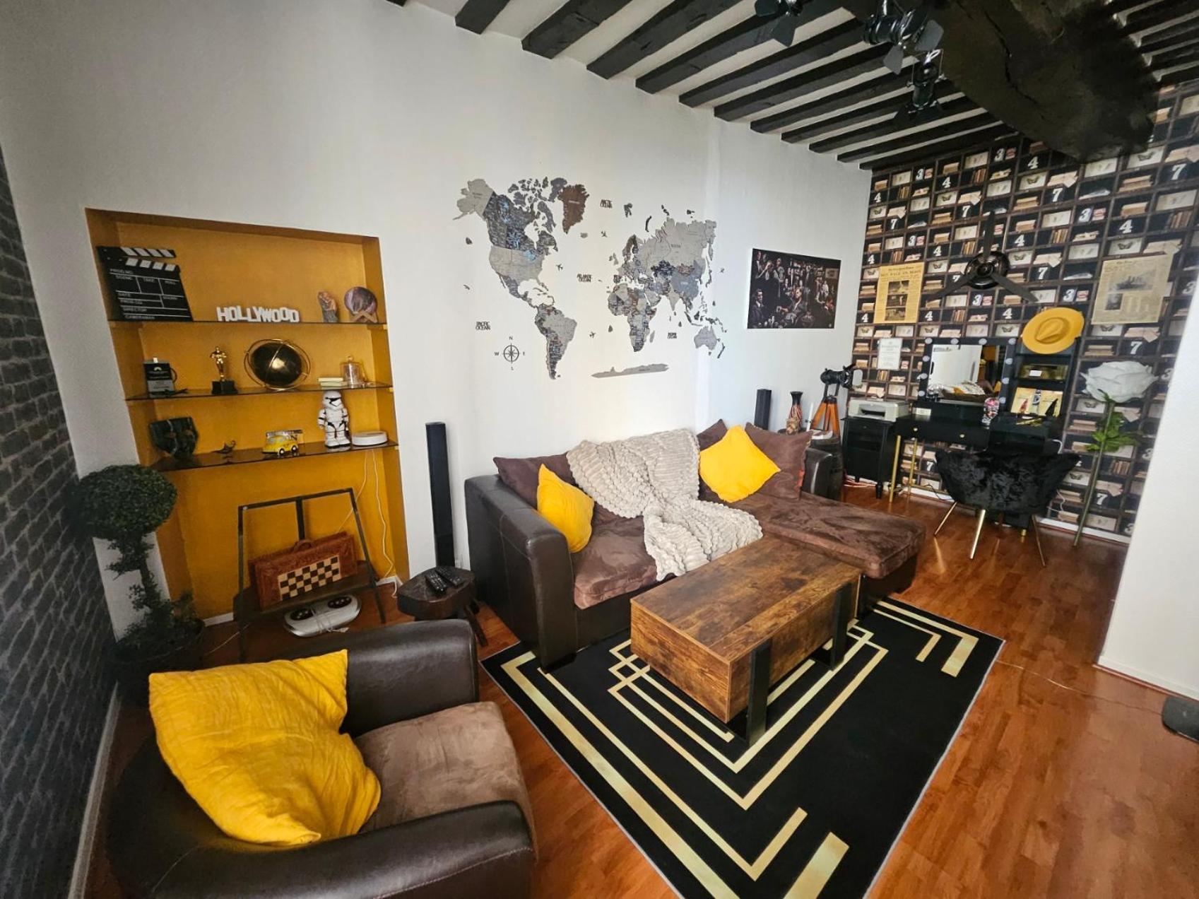 "Studio Cinema" Auxerre Bagian luar foto